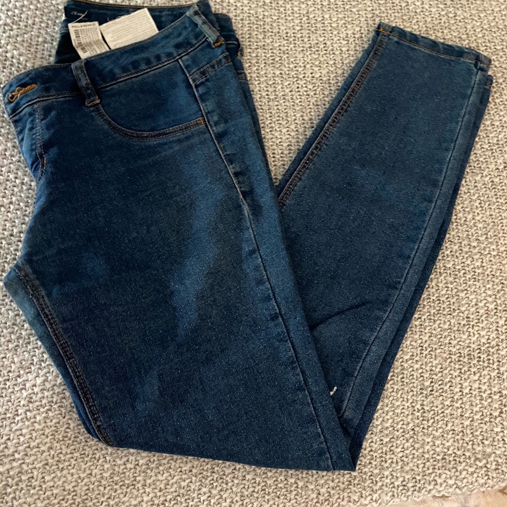 Pull & Bear Medium Wash Basic Collection Jeans- 38